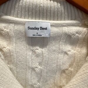Aritzia’s Sunday Best Women's Ivory v neck Sweater